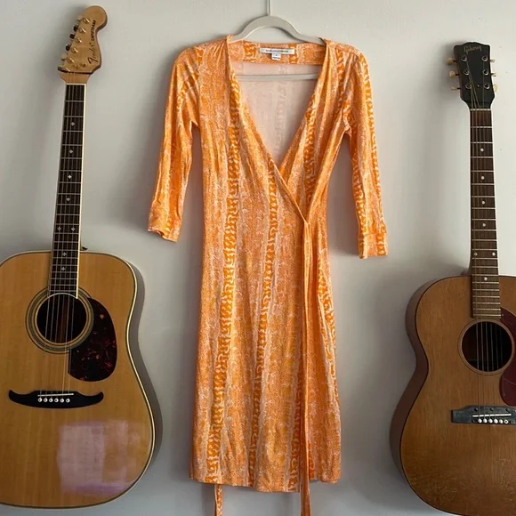 NWOT DVF Wrap Dress Size 0 - Picture 1 of 3